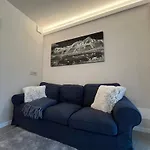Saraillhome * אאוסטה